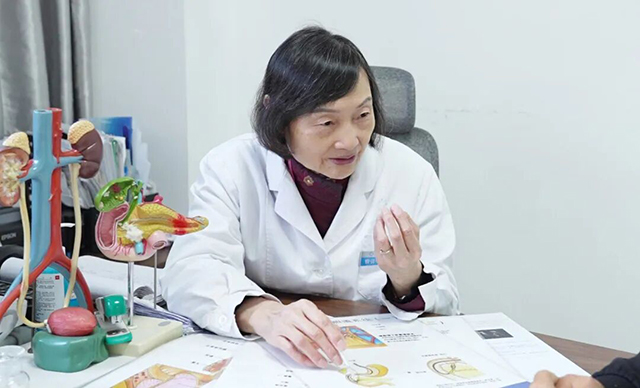 胆好壮壮，人超棒棒：“隐痕保胆”术后，退休教师赠童趣锦旗(图3)